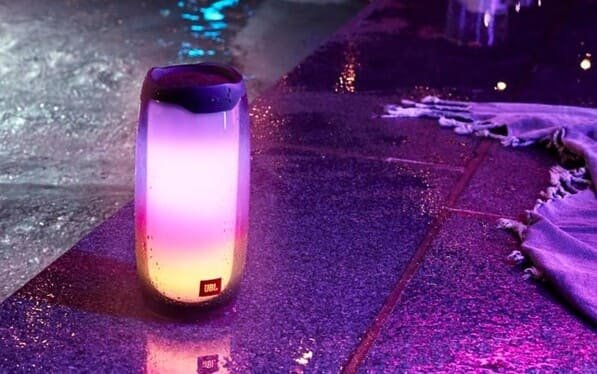 Waterproof design of JBL Pulse 4